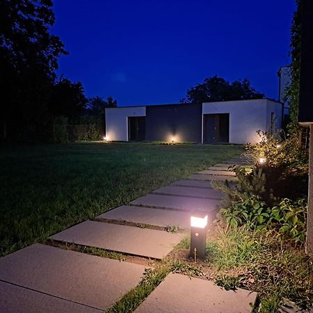 Vila Věkoše - apartmán s terasou a zahradou Hradec Králové Exterior foto