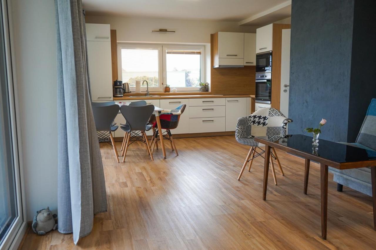 Vila Věkoše - apartmán s terasou a zahradou Hradec Králové Exterior foto