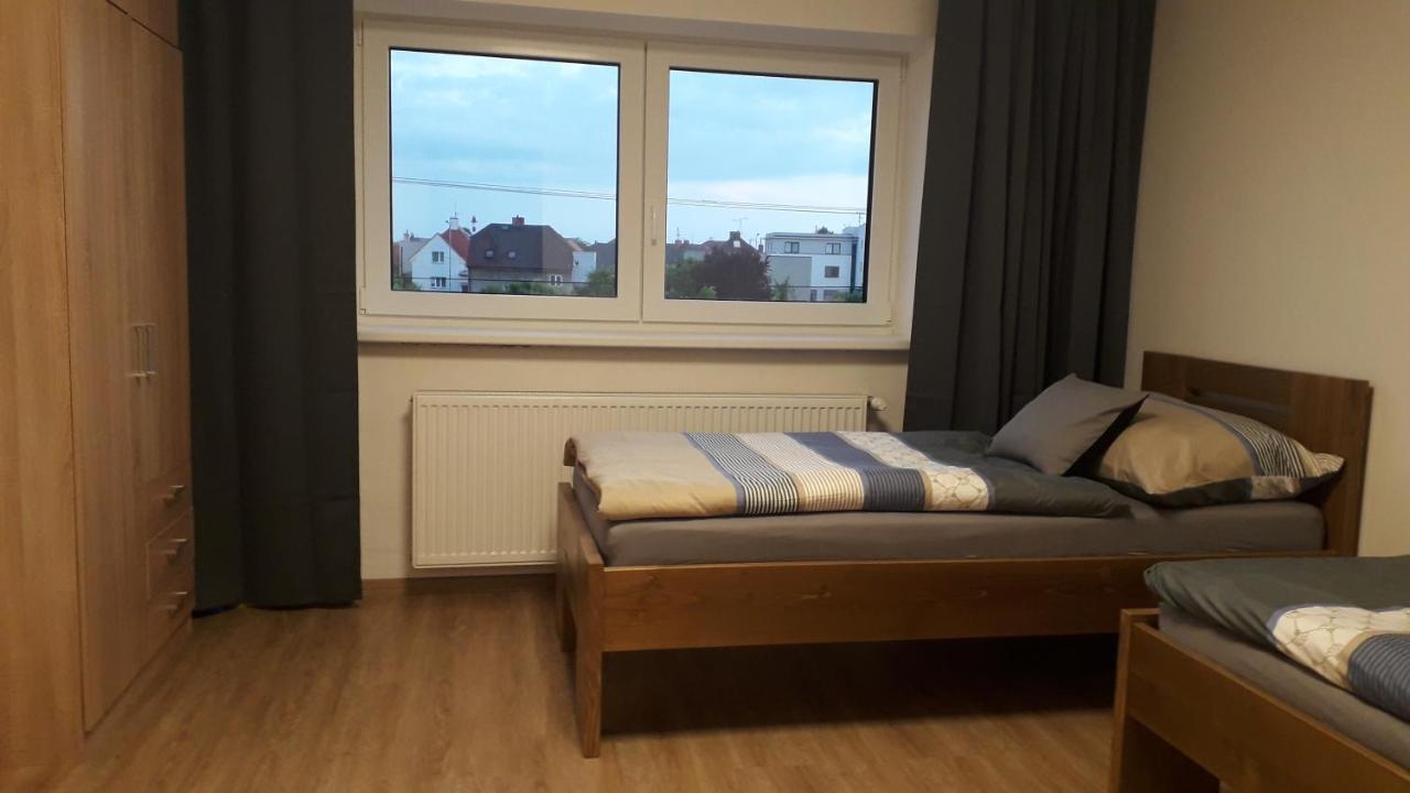 Vila Věkoše - apartmán s terasou a zahradou Hradec Králové Exterior foto